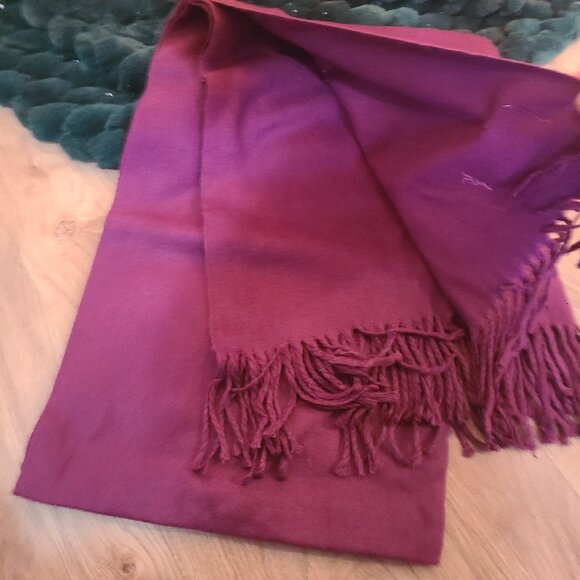 NWT Royal Rossi 100% Cashmere Scarf Purple Solid Long Soft Wrap 27.5"x 72" Fring - Picture 2 of 5